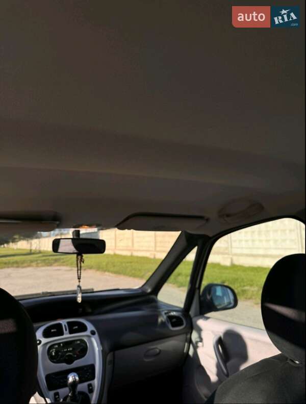 Мінівен Citroen Xsara Picasso 2010 в Здолбуніві фото 13 Мінівен Citroen Xsara Picasso 2010 в Здолбуніві