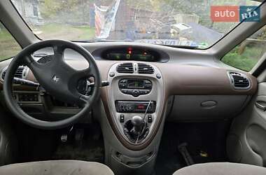 Минивэн Citroen Xsara Picasso 2002 в Каменском