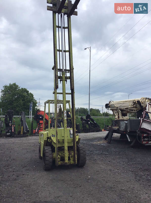 Вилочный погрузчик Clark C500 2006 в Калиновке