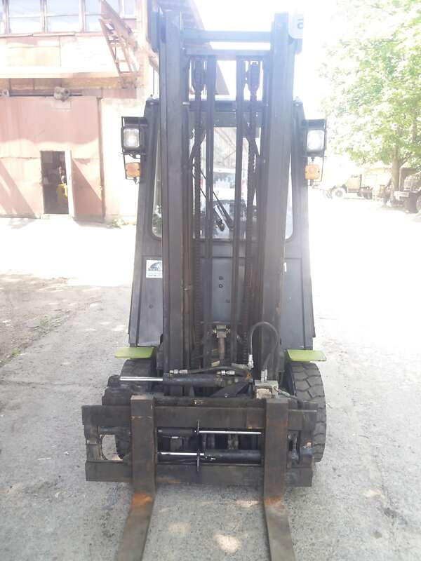 Вилочный погрузчик Clark CMP 2000 в Львове