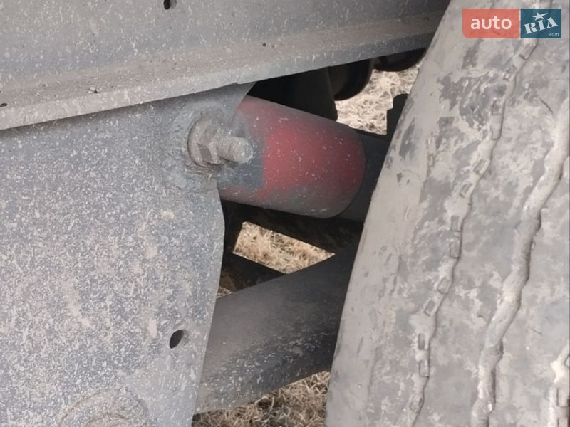 Зерновоз - полуприцеп Clauden SFT 3713M 1996 в Новой Басане