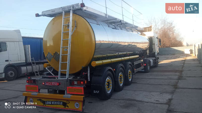 Цистерна Clayton Commercial S1 2002 в Житомирі