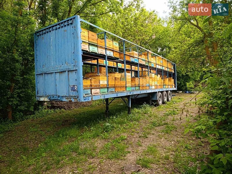 Бортовий напівпричіп Coder D3N34S 1993 в Тиврову