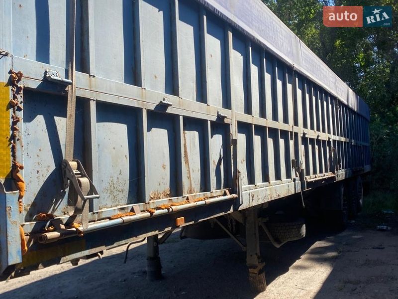 Зерновоз - полуприцеп Corus CTS 2002 в Николаеве