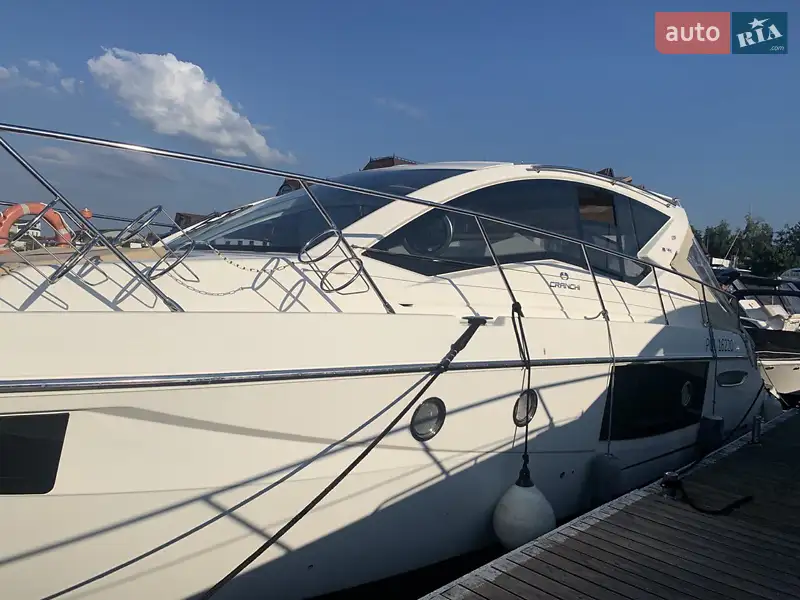 Моторная яхта Cranchi M 44HT 2016 в 