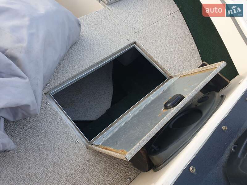 Катер Crestliner Sportfish 2012 в Житомире