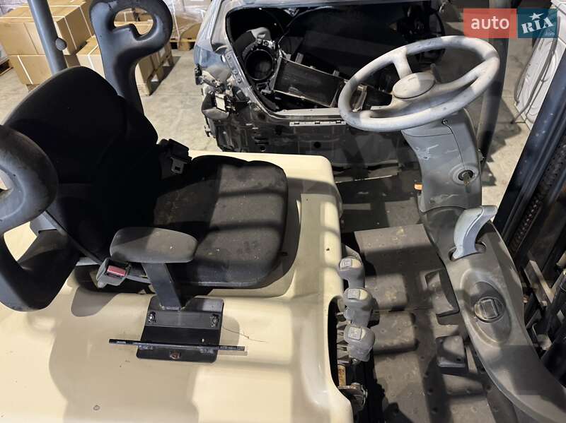 Вилочний навантажувач Crown SC 2010 в Луцьку фото 5 Вилочний навантажувач Crown SC 2010 в Луцьку