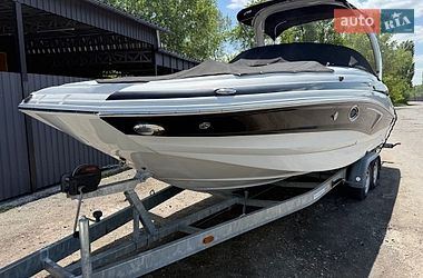 Моторна яхта Crownline E 2018 в Києві