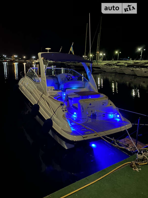 Моторная яхта Cruisers Yachts 300 2007 в Одессе