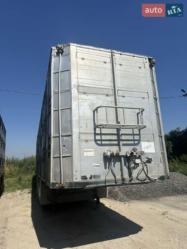 Для перевозки животных - полуприцеп CUPPERS LVO 1993 в Красилове