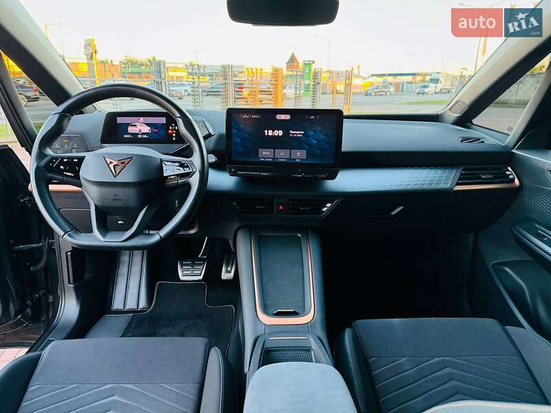 Хэтчбек Cupra Born 2022 в Мукачево