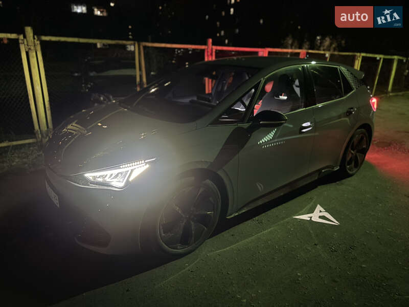 Хэтчбек Cupra Born 2023 в Киеве