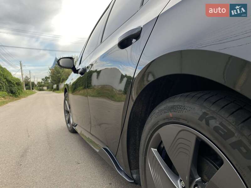 Хэтчбек Cupra Born 2023 в Киеве