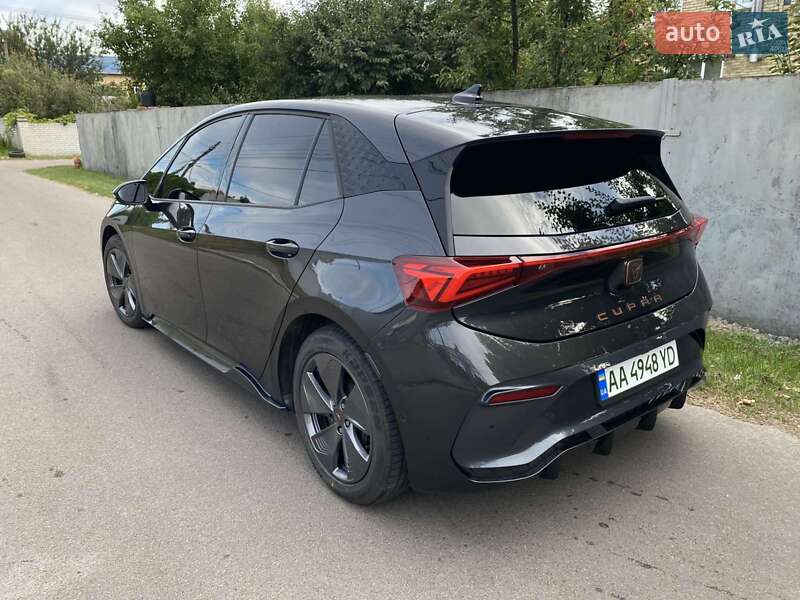 Хэтчбек Cupra Born 2023 в Киеве