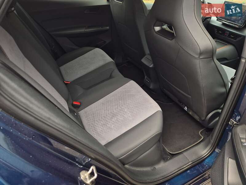 Хэтчбек Cupra Born 2024 в Киеве