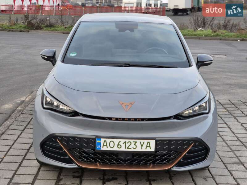 Хэтчбек Cupra Born 2024 в Мукачево
