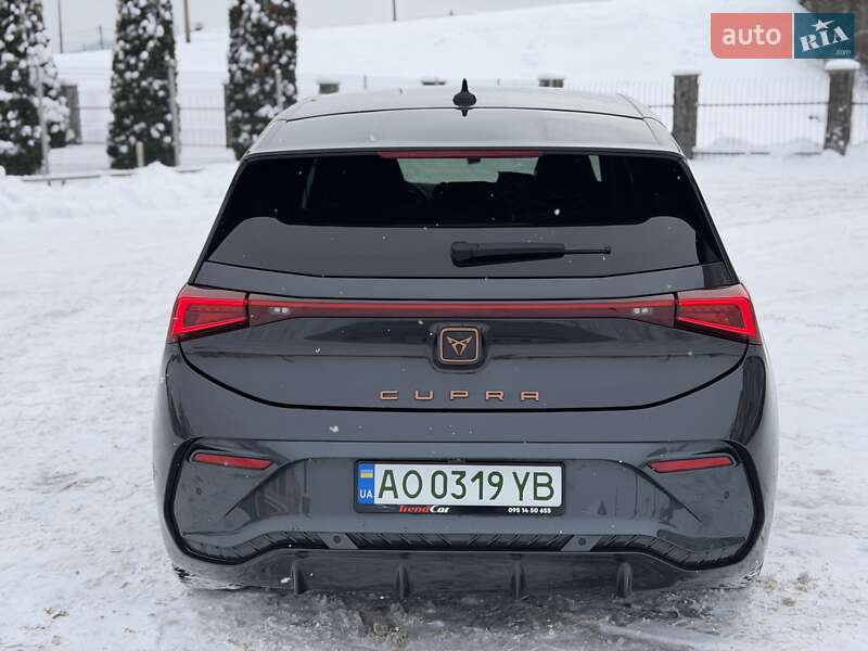 Хэтчбек Cupra Born 2022 в Мукачево