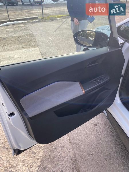 Хэтчбек Cupra Born 2023 в Тысменице