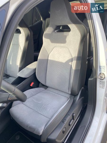 Хэтчбек Cupra Born 2023 в Тысменице