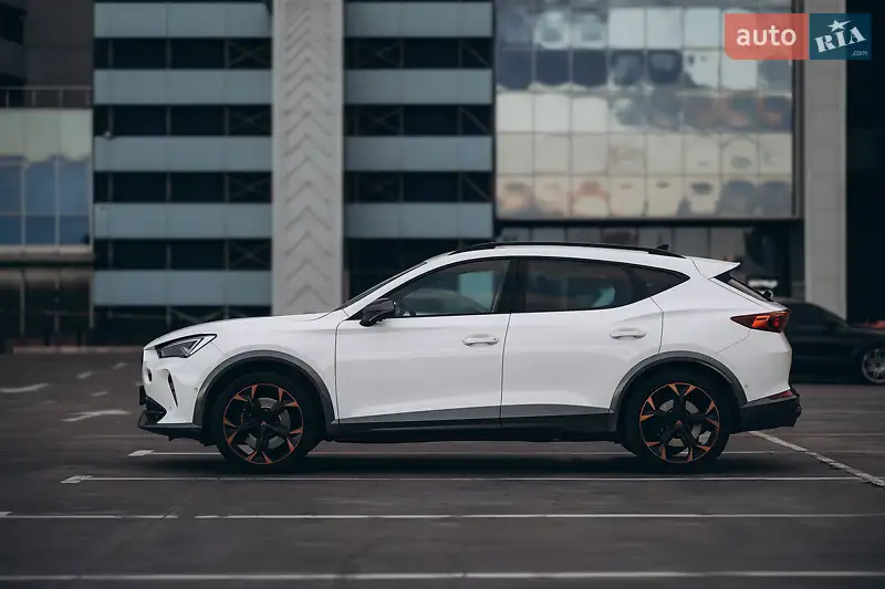 Внедорожник / Кроссовер Cupra Formentor 2023 в 