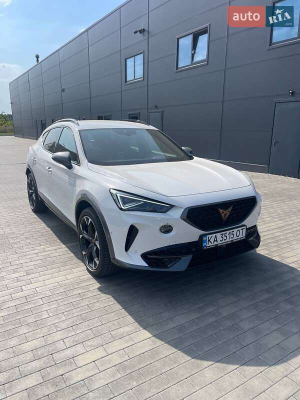 Позашляховик / Кросовер Cupra Formentor 2024 в 