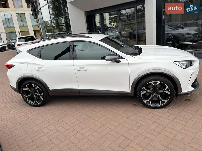 Внедорожник / Кроссовер Cupra Formentor 2024 в Киеве