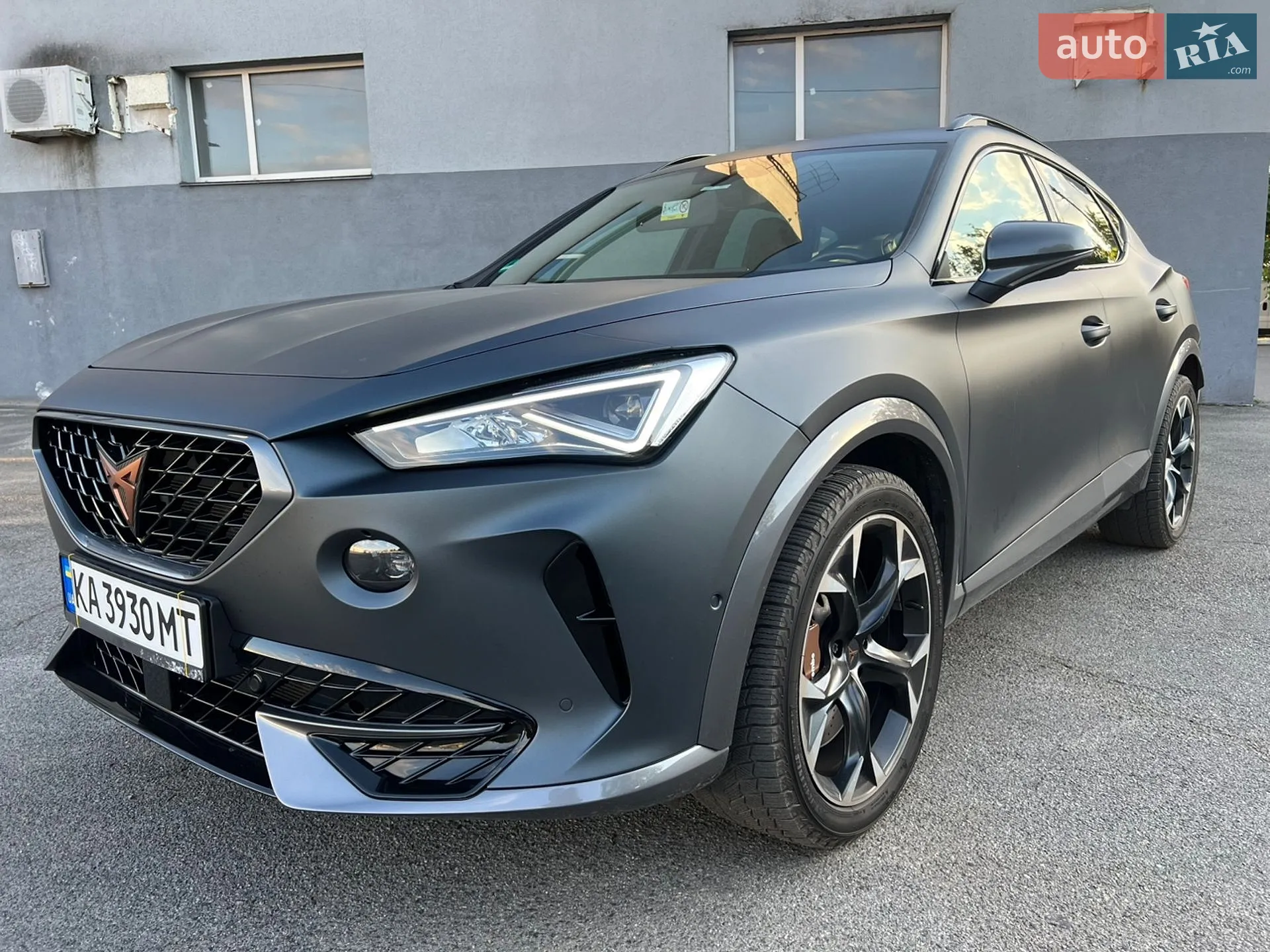 Cupra Formentor 2021 VIN VSSZZZKMZNR008288 фото оголошення 2 з 36