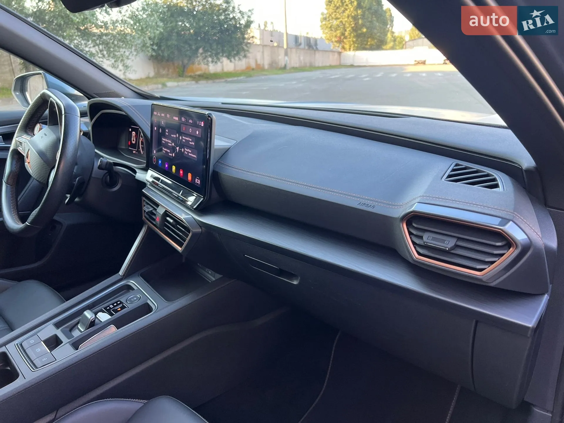 Cupra Formentor 2021 VIN VSSZZZKMZNR008288 фото оголошення 19 з 36