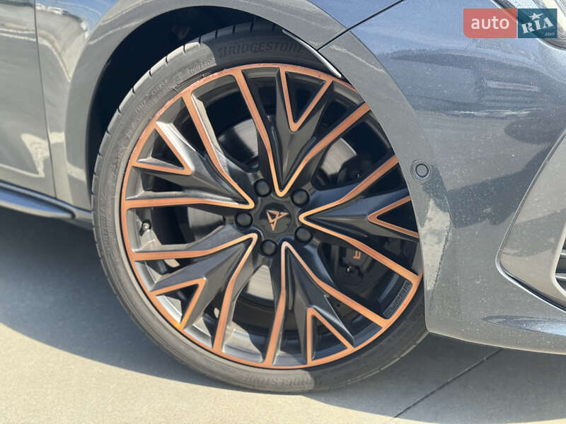 Универсал Cupra Leon Sportstourer 2023 в Киеве фото 4 Универсал Cupra Leon Sportstourer 2023 в Киеве