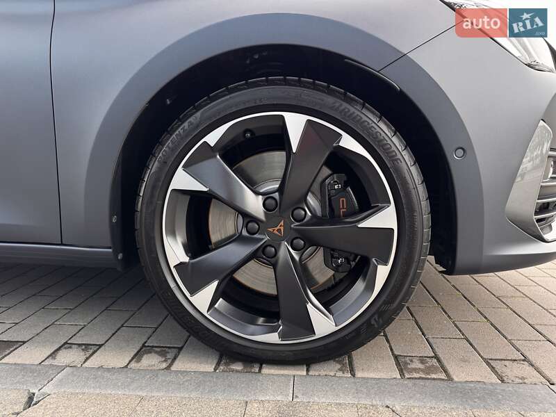 Хетчбек Cupra Leon 2024 в Києві фото 8 Хетчбек Cupra Leon 2024 в Києві