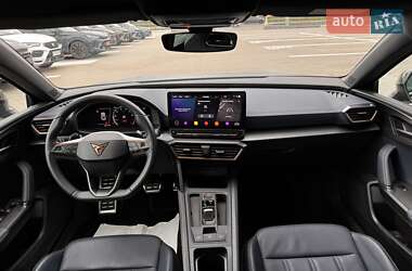 Хэтчбек Cupra Leon 2024 в 