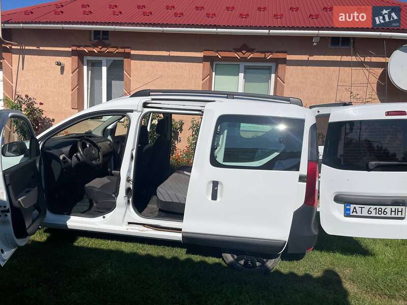 Минивэн Dacia Dokker 2014 в Коломые