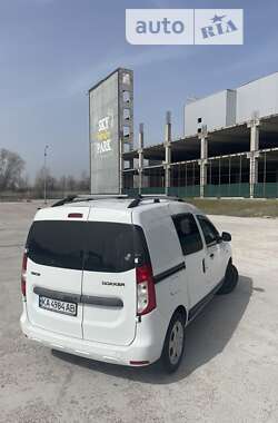 Грузовой фургон Dacia Dokker 2013 в Киеве