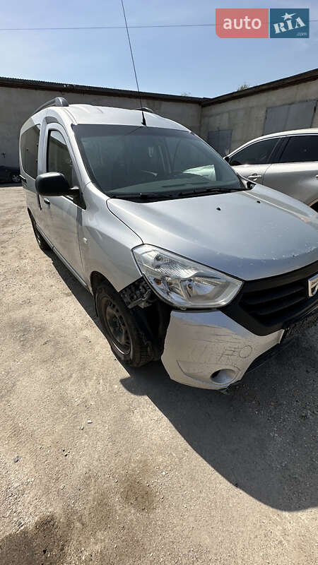 Мінівен Dacia Dokker 2016 в Золочеві