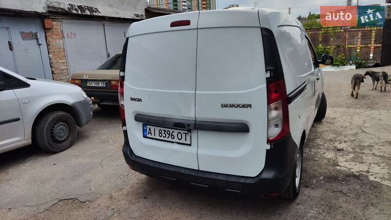 Грузовой фургон Dacia Dokker 2013 в Киеве