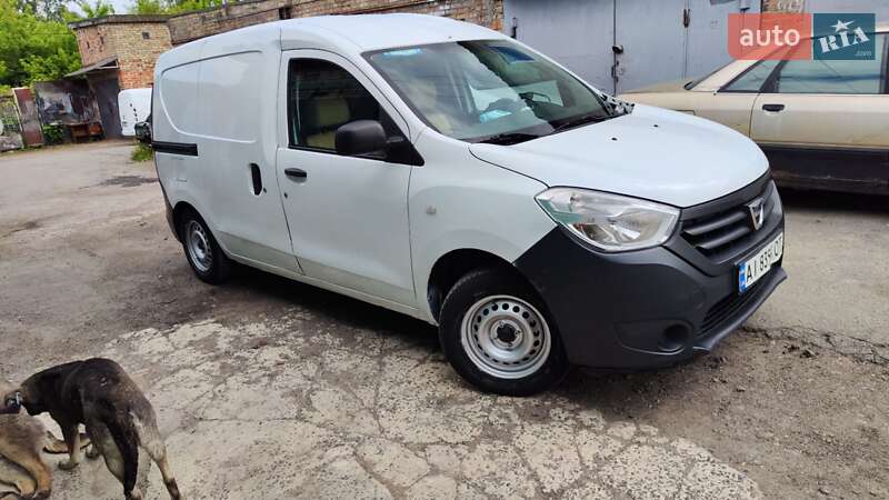 Грузовой фургон Dacia Dokker 2013 в Киеве