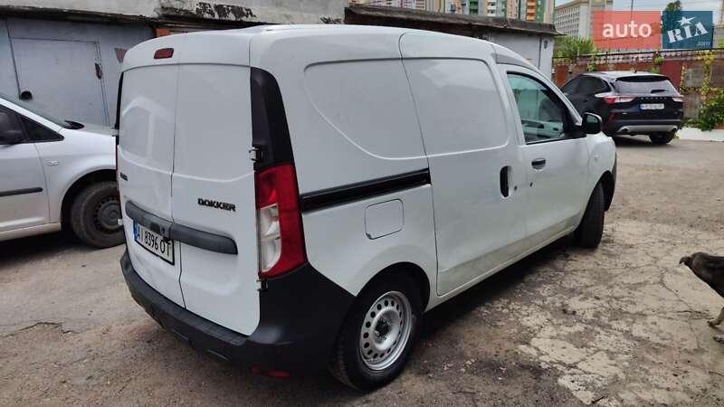 Грузовой фургон Dacia Dokker 2013 в Киеве