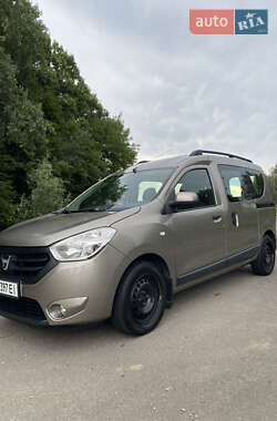 Мінівен Dacia Dokker 2014 в Чернівцях
