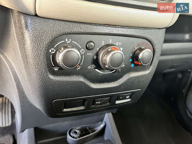 Минивэн Dacia Dokker 2015 в Николаеве