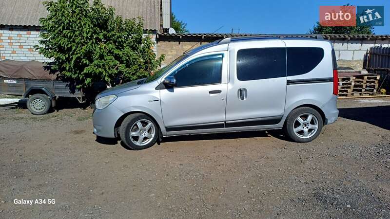 Минивэн Dacia Dokker 2014 в Никополе