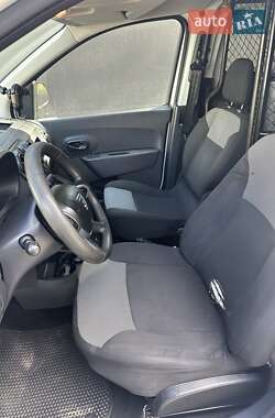 Грузовой фургон Dacia Dokker 2017 в  фото 7 Грузовой фургон Dacia Dokker 2017 в