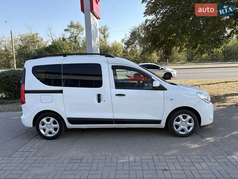 Минивэн Dacia Dokker 2013 в Запорожье