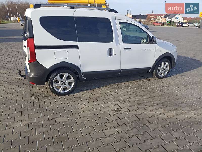Минивэн Dacia Dokker 2015 в Луцке фото 12 Минивэн Dacia Dokker 2015 в Луцке