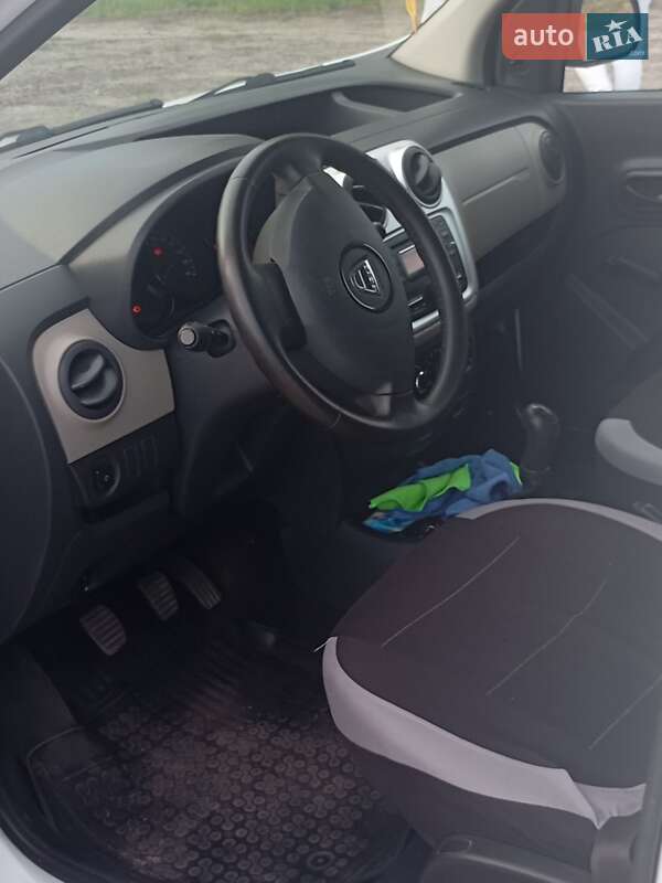 Мінівен Dacia Dokker 2013 в Любешові