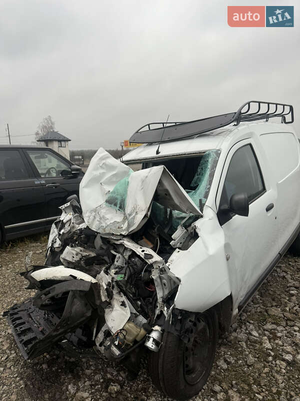 Вантажний фургон Dacia Dokker 2013 в Новояворівську