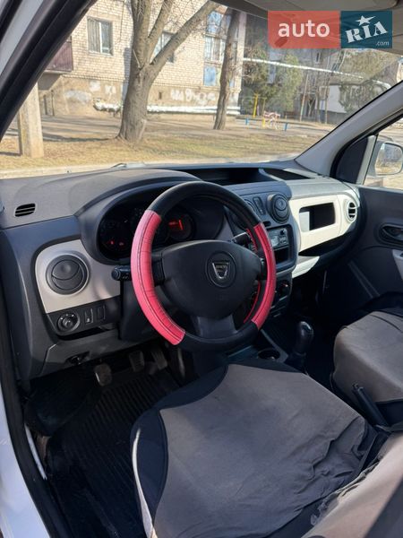 Грузовой фургон Dacia Dokker 2015 в Николаеве