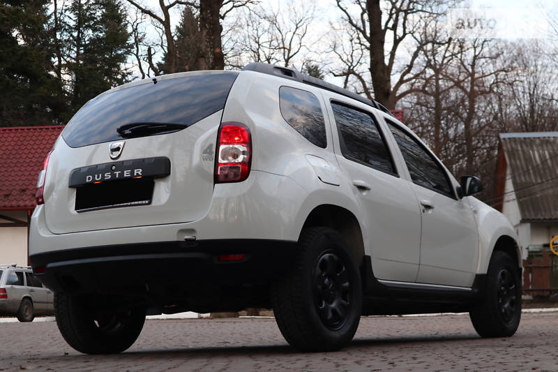 Позашляховик / Кросовер Dacia Duster 2015 в Дрогобичі