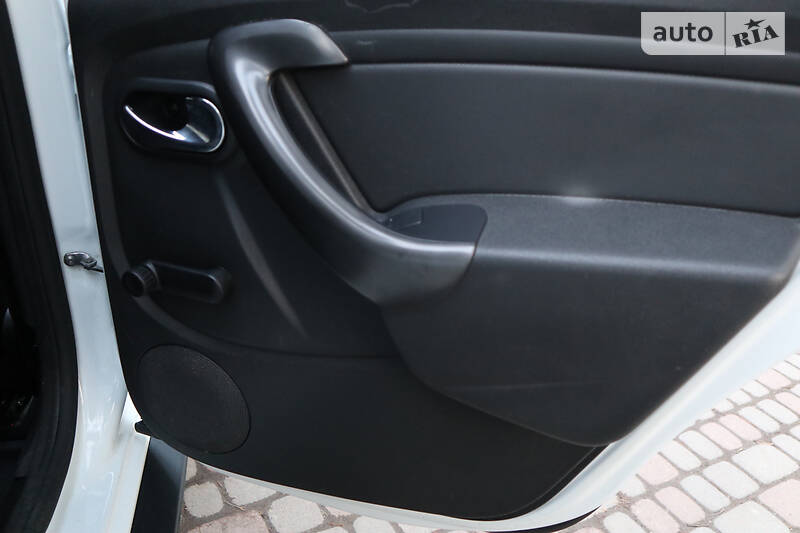 Позашляховик / Кросовер Dacia Duster 2015 в Дрогобичі