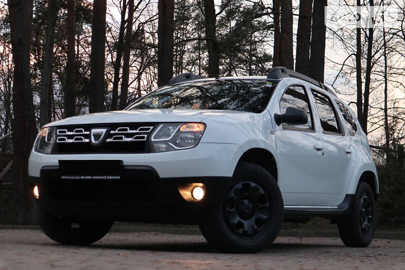 Позашляховик / Кросовер Dacia Duster 2015 в Дрогобичі