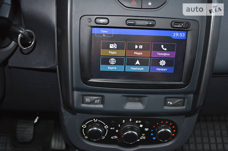 Позашляховик / Кросовер Dacia Duster 2015 в Луцьку